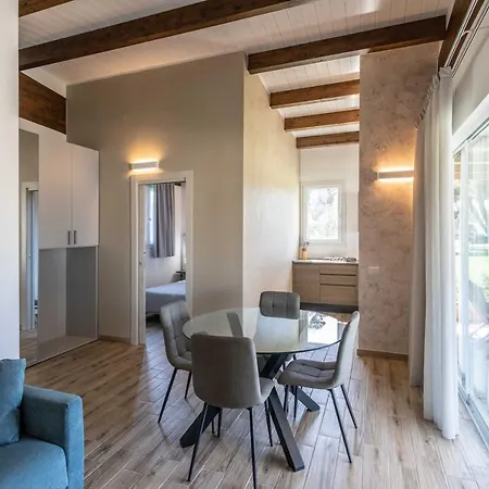 House In Con Piscina Holiday home